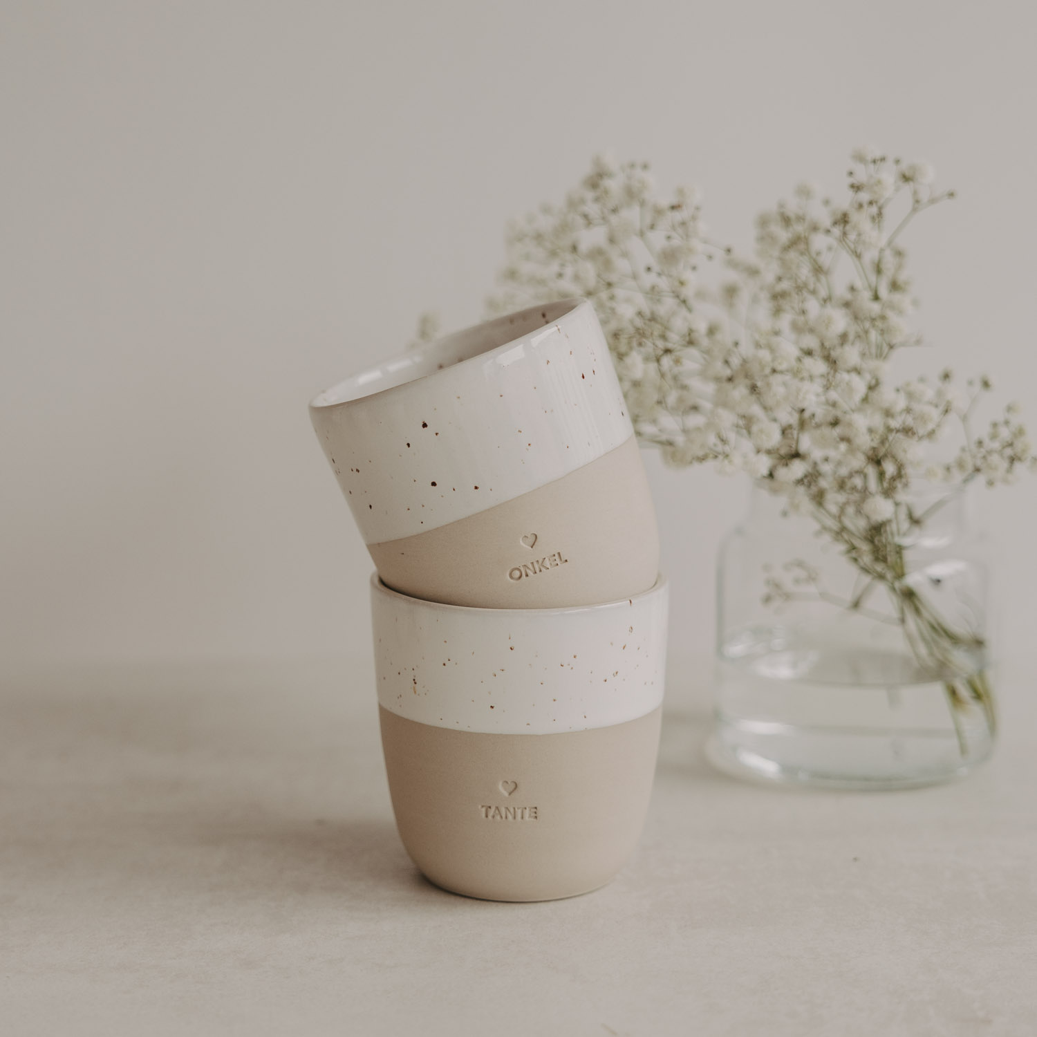 Eulenschnitt Steingut-Becher Tante | Geschenk für Tanten und Patentanten | Kaffebecher aus Steingut