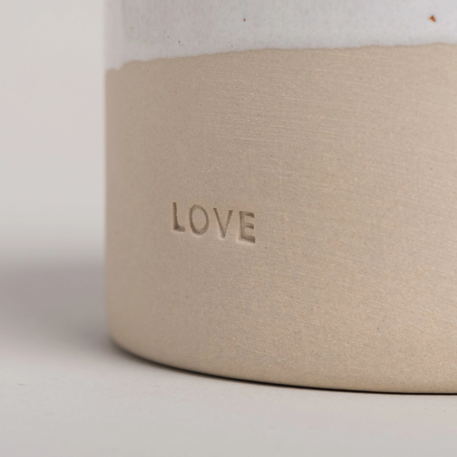 Eulenschnitt Tasse mit Aufschrift LOVE, aus Steingut, 250 ml