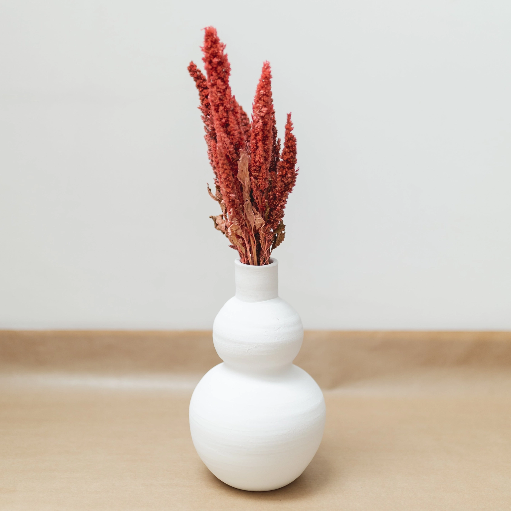 Oito.Atelier Vase BERGAMO aus Keramik, handgefertigt in Portugal