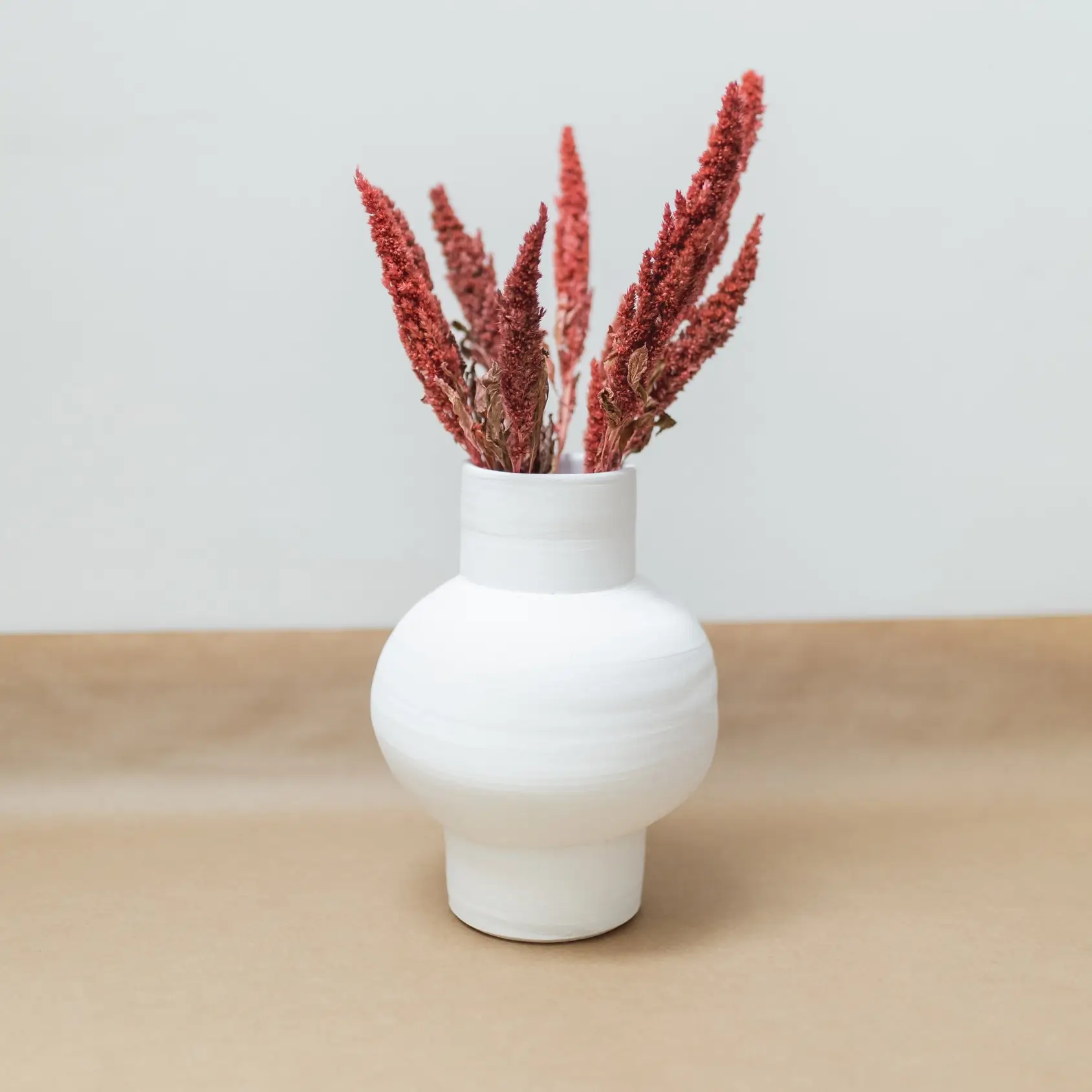 Oito.Atelier Keramik-Vase PARMA, handgefertigt in Portugal Oito.Atelier Keramik-Vase PARMA, handgefertigt in Portugal
