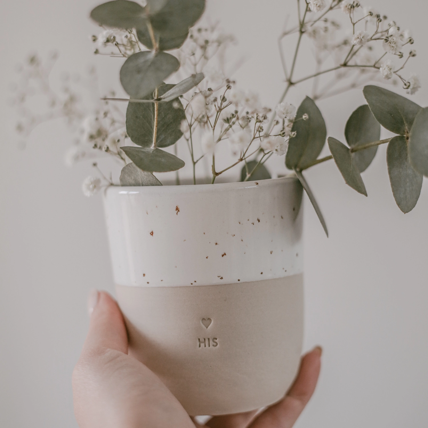 Eulenschnitt Becher aus Steingut mit Aufschrift HIS für 320 ml