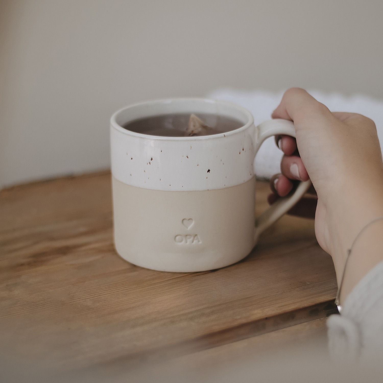 Eulenschnitt Tasse OPA aus Steingut mit Prägung, perfektes Geburtstagsgeschenk Eulenschnitt Tasse OPA aus Steingut mit Prägung, perfektes Geburtstagsgeschenk