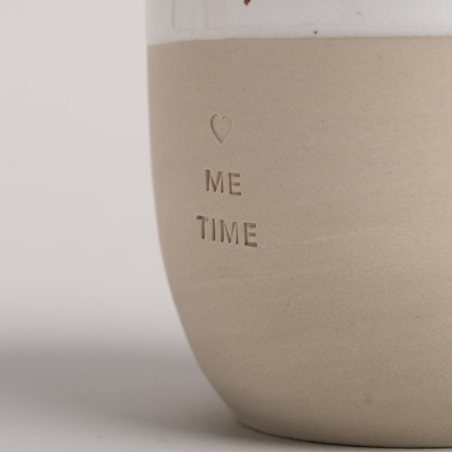 Eulenschnitt Becher aus Steingut ME TIME | Cappuccinobecher aus Portugal | kleine Auszeit für dich selbst