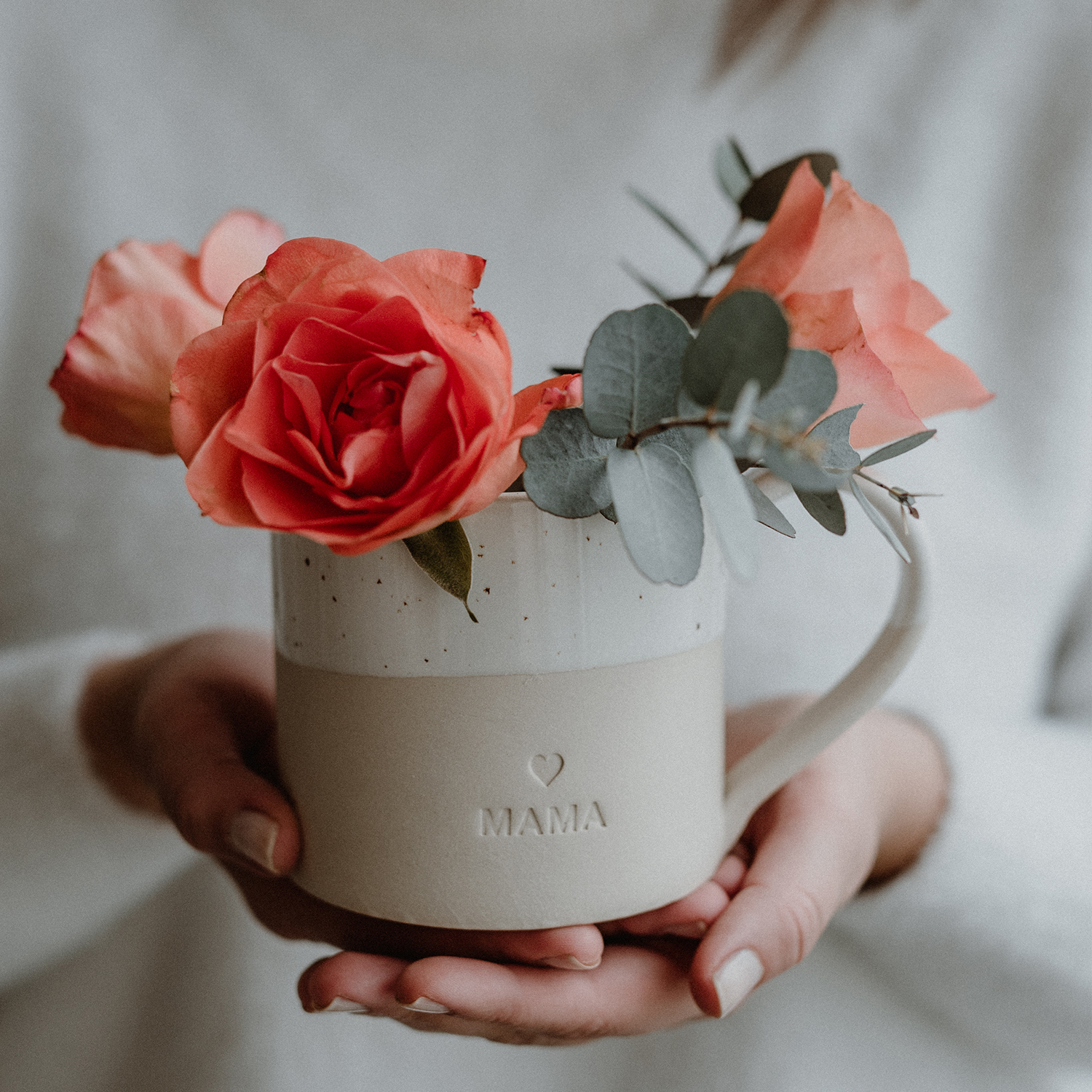 Eulenschnitt große Steingut-Tasse MAMA aus Portugal, Muttertagsgeschenk Eulenschnitt große Steingut-Tasse MAMA aus Portugal, Muttertagsgeschenk