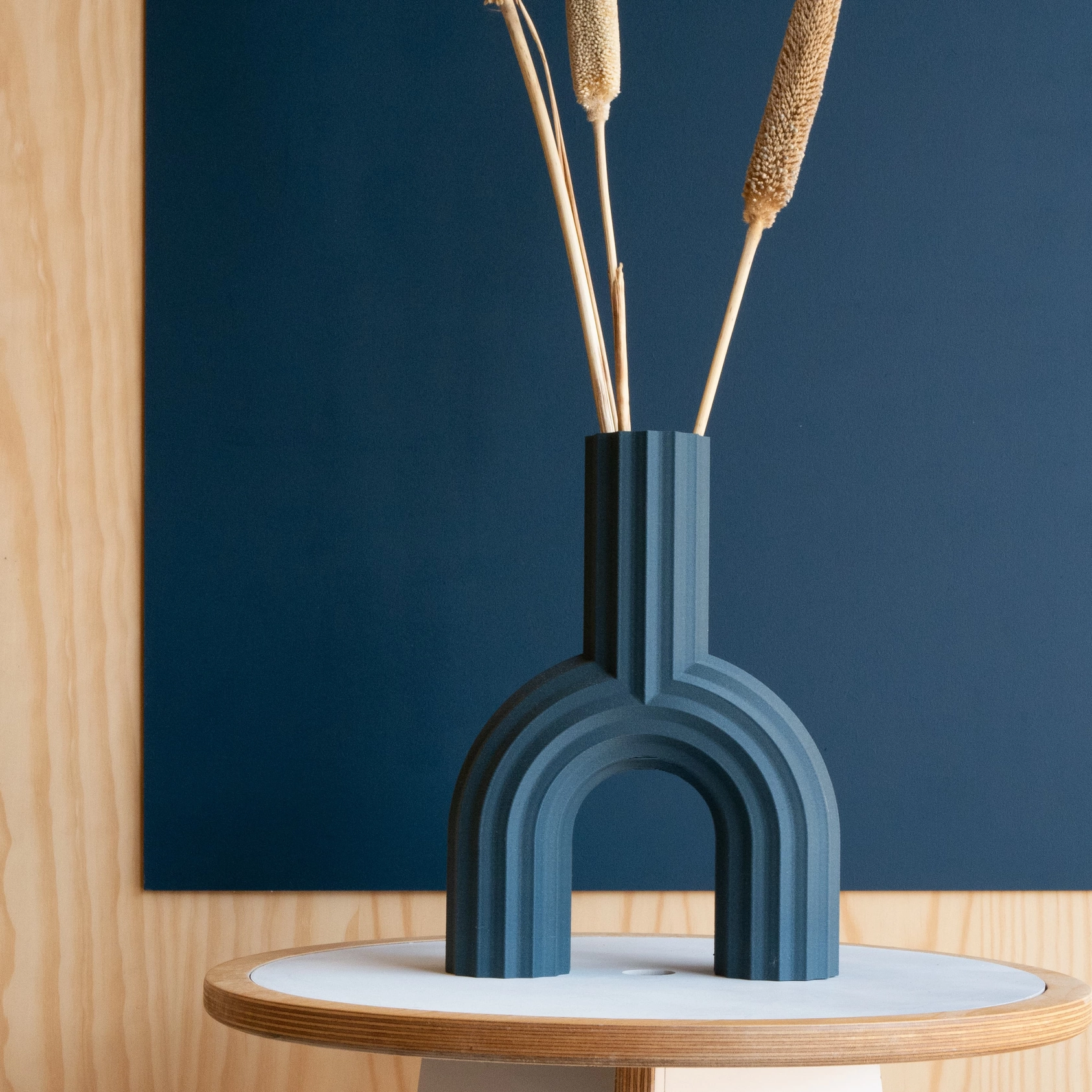 Minimum Design Vase für Trockenblumen ARCH in blau, nachhaltiger 3D-Druck