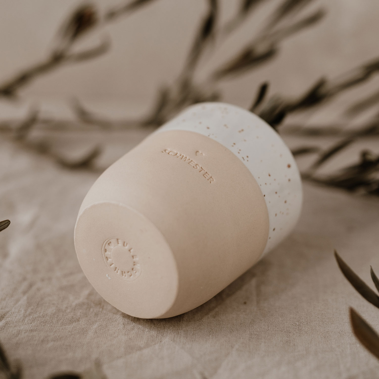 Eulenschnitt Steingut-Becher Schwester | schöne Tasse mit Motiv | Perfekt als Geschenk für Geschwister