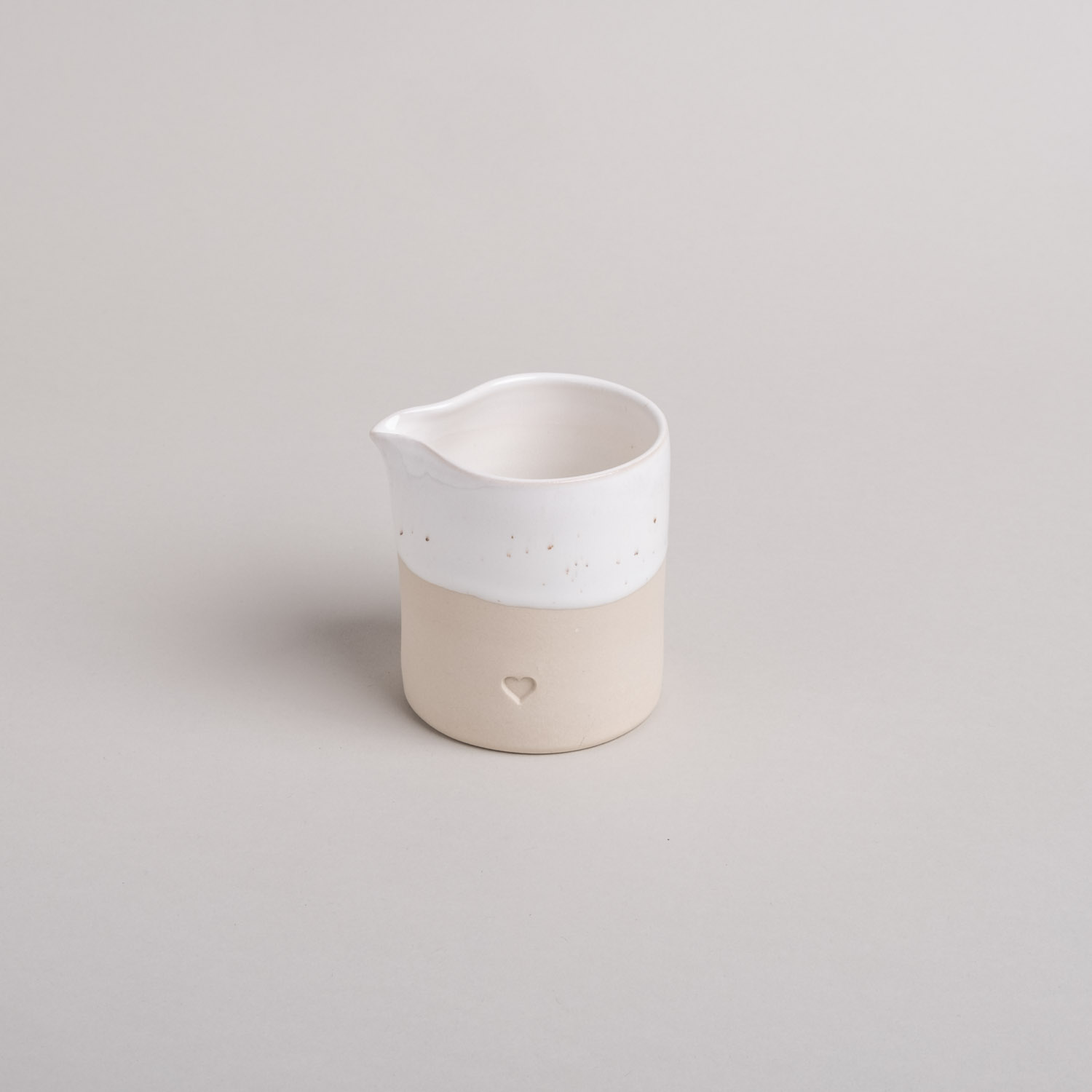 Eulenschnitt Milchkännchen aus Steingut | Motiv Herz | passend zum Cappuccinobecher