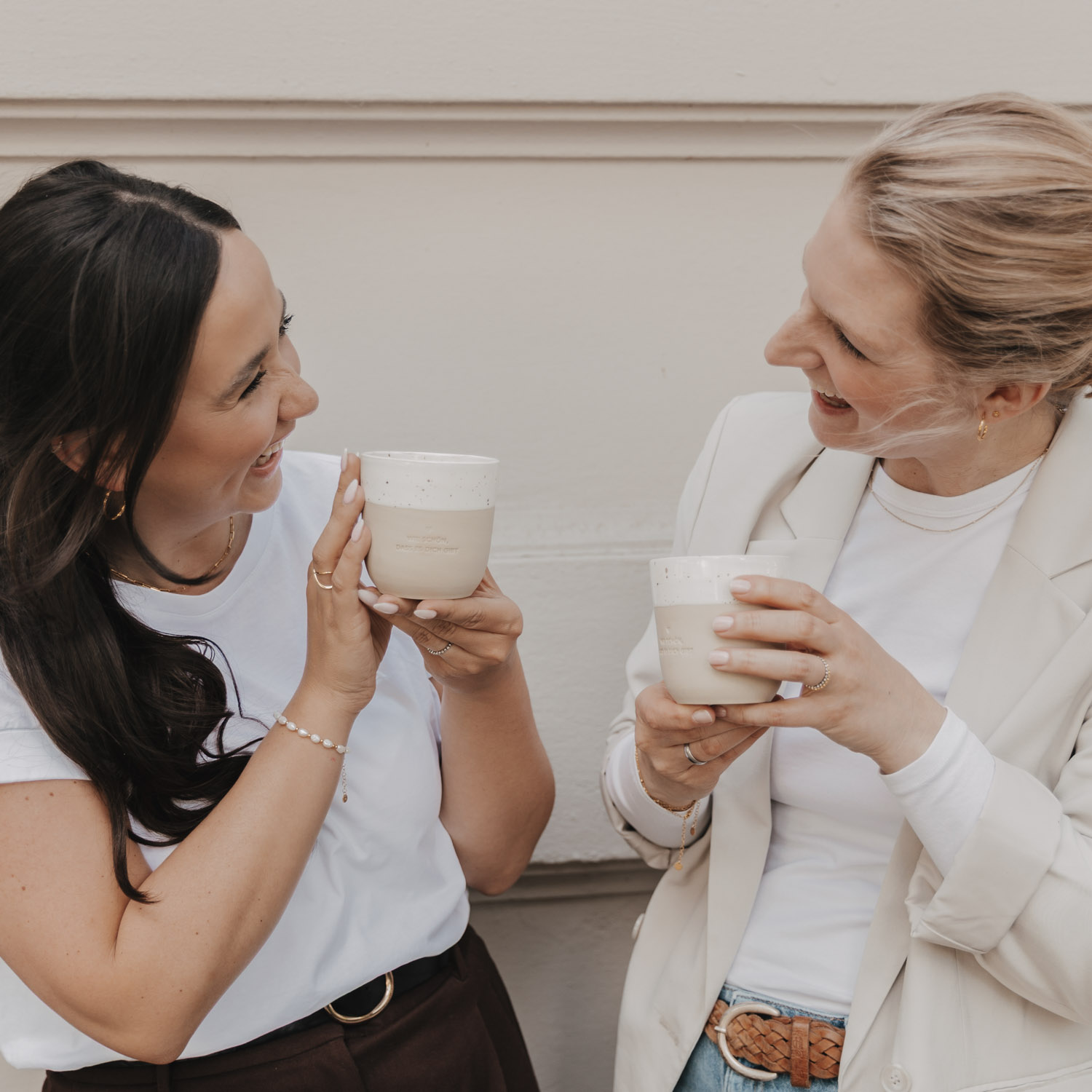 Eulenschnitt Becher aus Steingut | Aufdruck Wie schön, dass es dich gibt | Kaffeebecher aus Portugal
