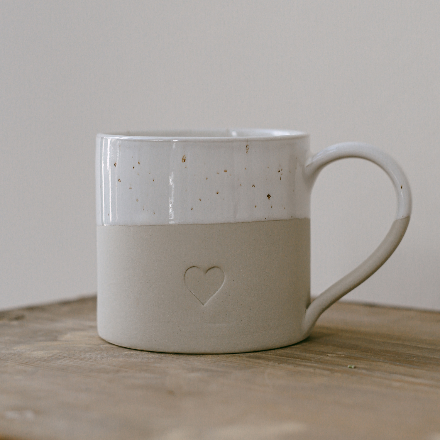 Eulenschnitt Teetasse mit HERZ, beige, Steingut aus Portugal Eulenschnitt Teetasse mit HERZ, beige, Steingut aus Portugal