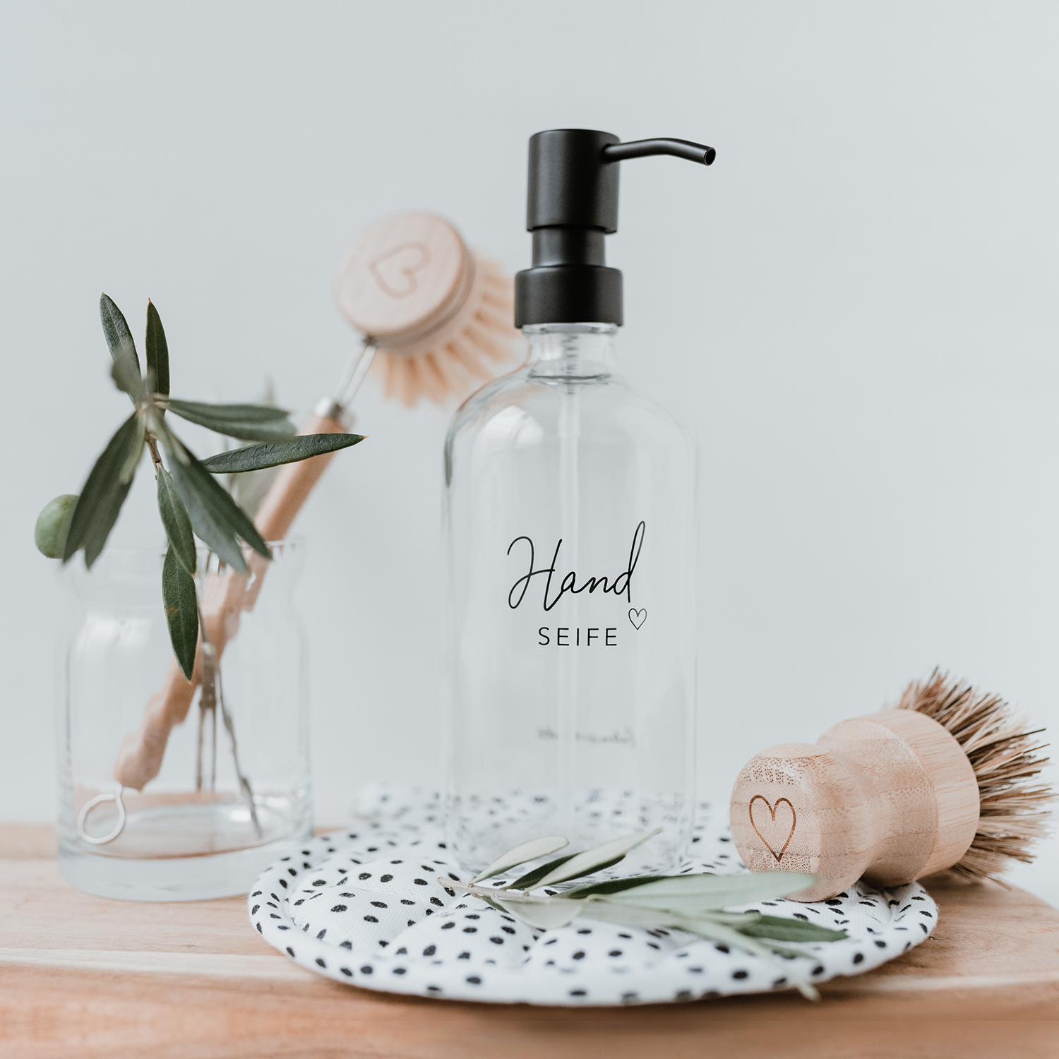 Eulenschnitt Seifenspender aus Glas | transparent mit Aufdruck Handseife und Herz | für 500 ml Inhalt